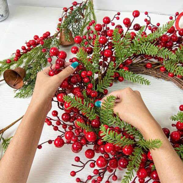 J'FLORU Artificial Christmas Wreath 20 Inch Chirstmas Wreaths for Front Door Red Berry Wreath with Pine Needles for Porch Fireplace Xmas Winter Holidays